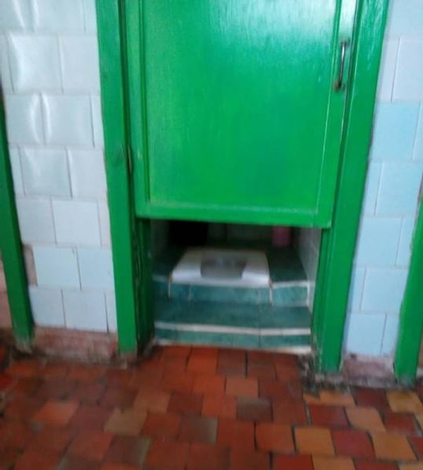 5. Вот так и ходи теперь в туалет...