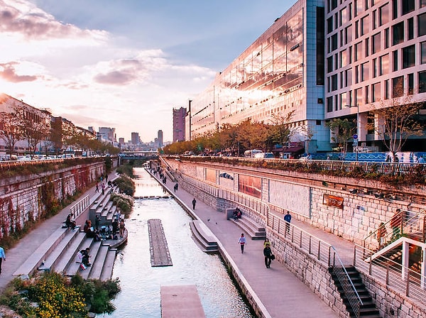 2. Сеул, район Euljiro (Южная Корея)