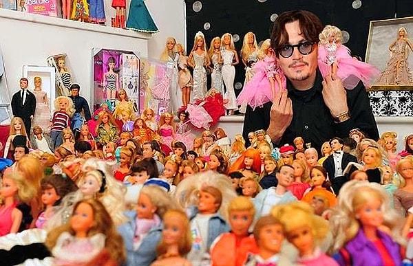 16. Johnny Depp tam bir Barbie bebek tutkunu.