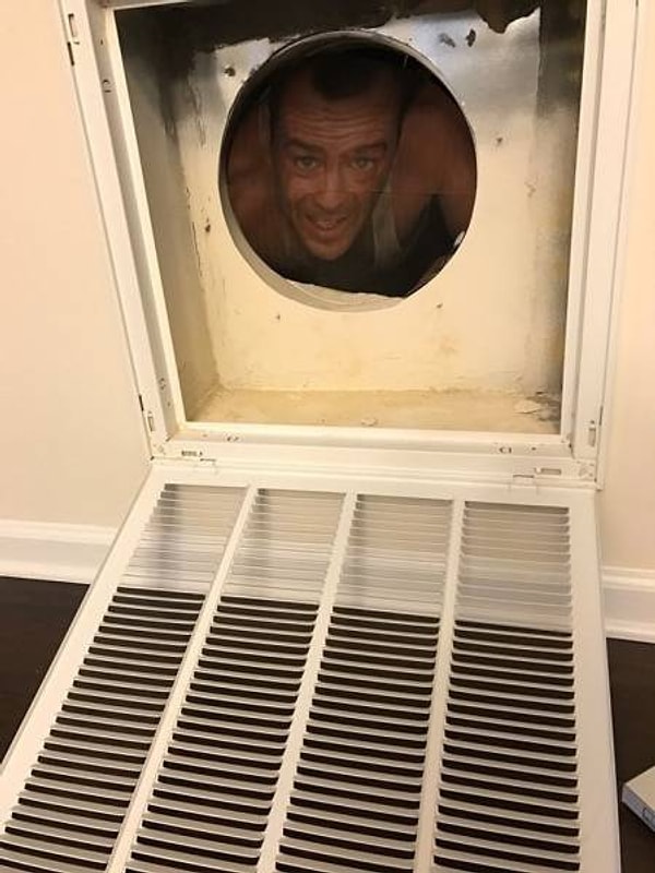 14. "Завтра я попрошу его прочистить вентиляцию. Хехехех"