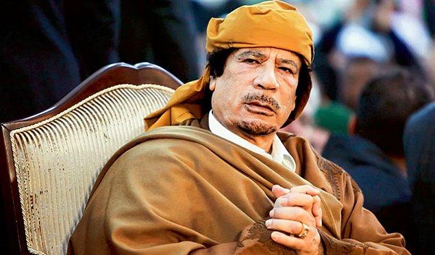 19. Muammer Kaddafi'nin Libya iç savaşından sonra muhalifler tarafından linç edilmesi