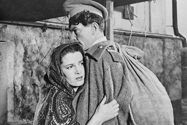 1. Кто написал роман "Тихий Дон"?