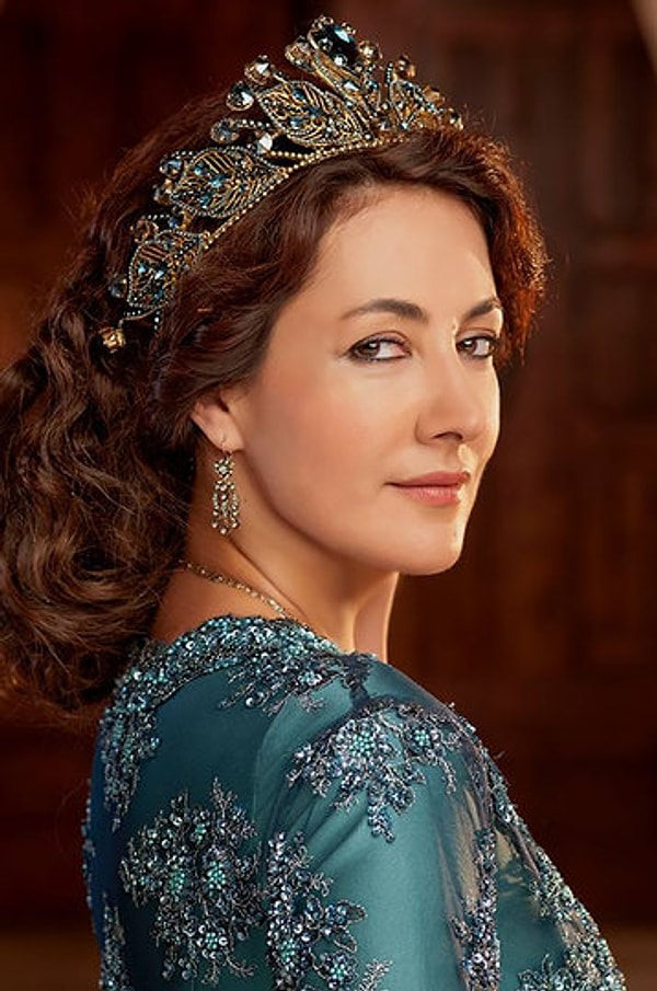 11. Мельтем Джумбул - 48 лет