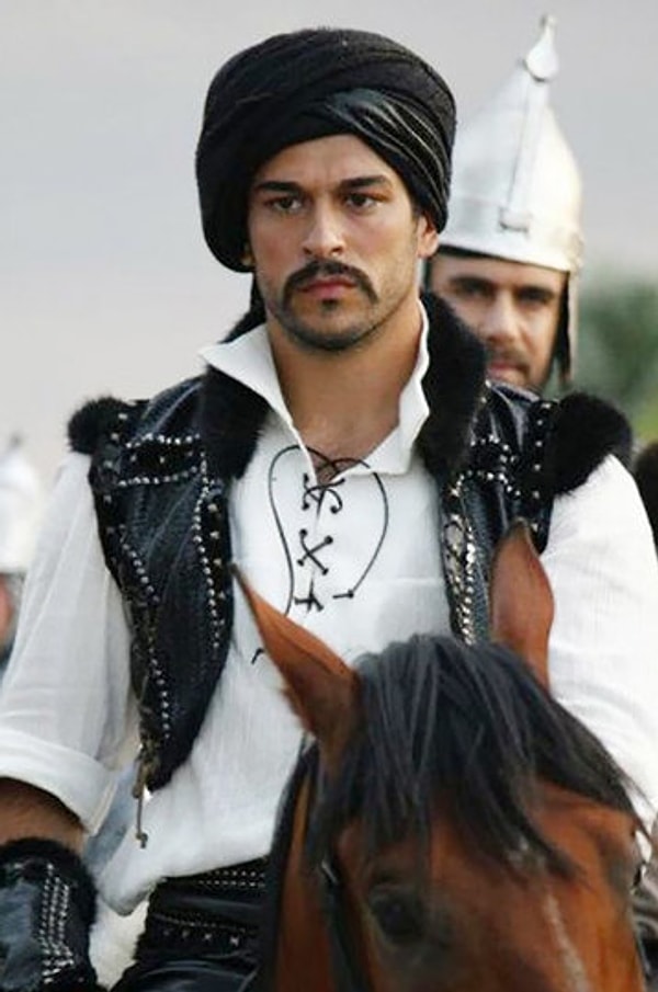 15. Бурак Озчивит - 33 года