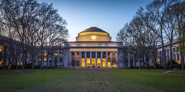 4. Massachusetts Teknoloji Enstitüsü - Amerika