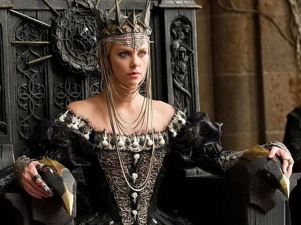 6. Эта королева была в...