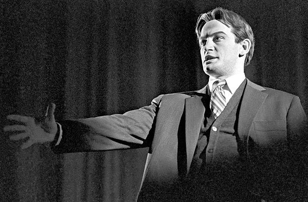 7. Если тебе «корова» имя, у тебя должны быть молоко и вымя. А если ты без молока и без вымени, то черта ль в твоем...!