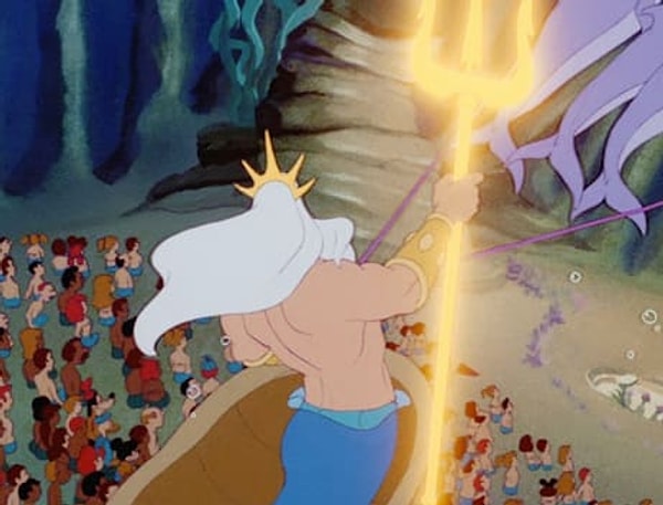 5. Видите Микки на кадре из "Русалочки"?