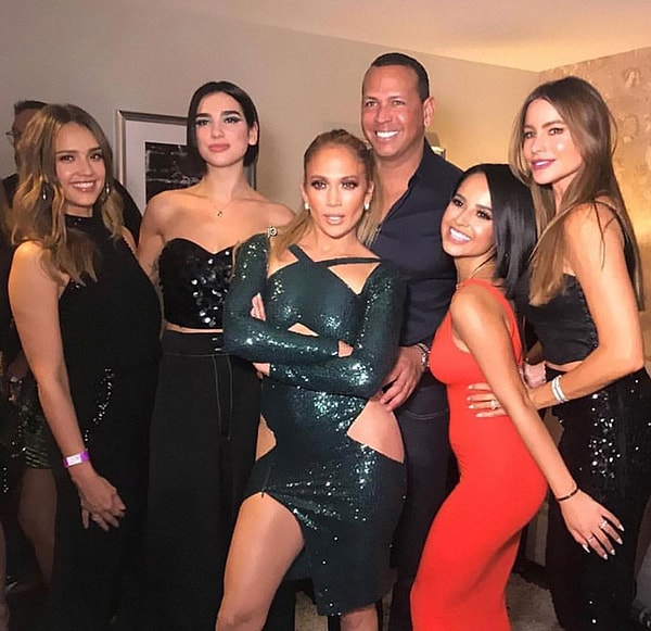 8. В то время как тренировки для многих из нас являются каторгой, Джей Ло заявила журналу HELLO! cледующее: "Я на 100% уверена, что тренировки - это то, что делает меня счастливой".