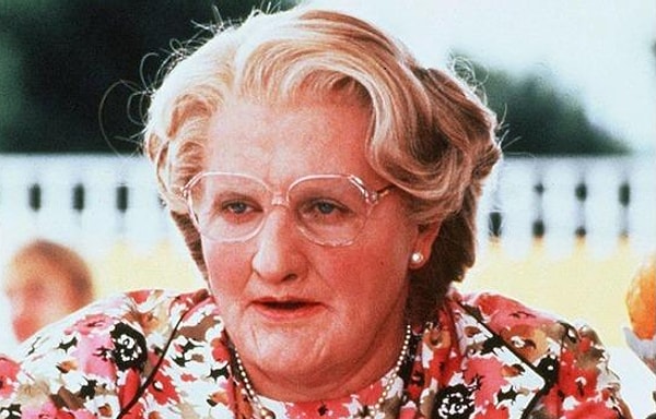 1. Какой актер сыграл эту милую няню в фильме "Миссис Даутфайр"?