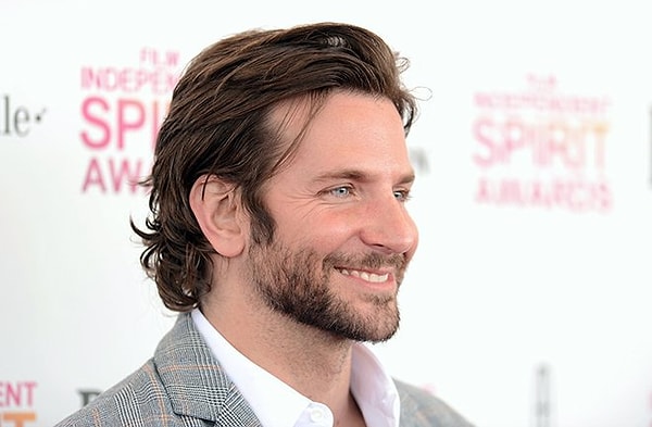 1. Брэдли Купер занимал должность портье в нью-йоркском отеле