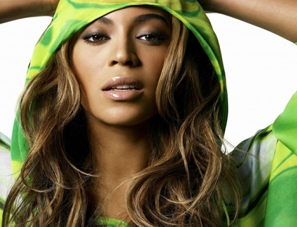 8. Однажды на вечеринке певицу Бейонсе неожиданно укусила за лицо известная актриса