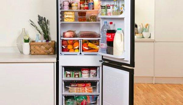 13. Buzdolabına ürünleri yerleştirirken kenarlarda boşluk bırakmanız cihazın daha az enerji harcamasını sağlar.