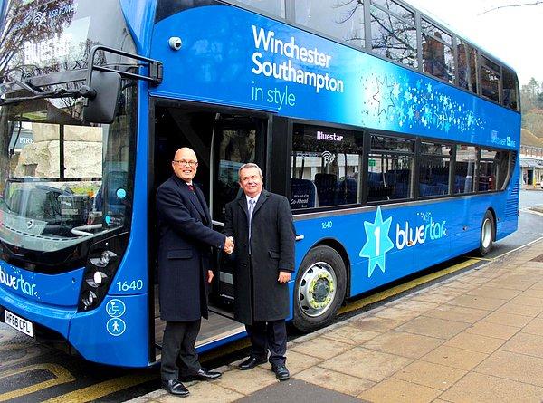 İlk olarak İngiltere'de kullanılmaya başlanan otobüsün seyahat ettiği rotadaki havayı olduğundan neredeyse iki kat daha temiz hale getirmesi planlanıyor.