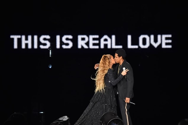 3. Beyonce, Jay Z ile evlendiği zaman, her yer favori çiçekleri olan beyaz orkidelerle doluydu. (70,000 adet)