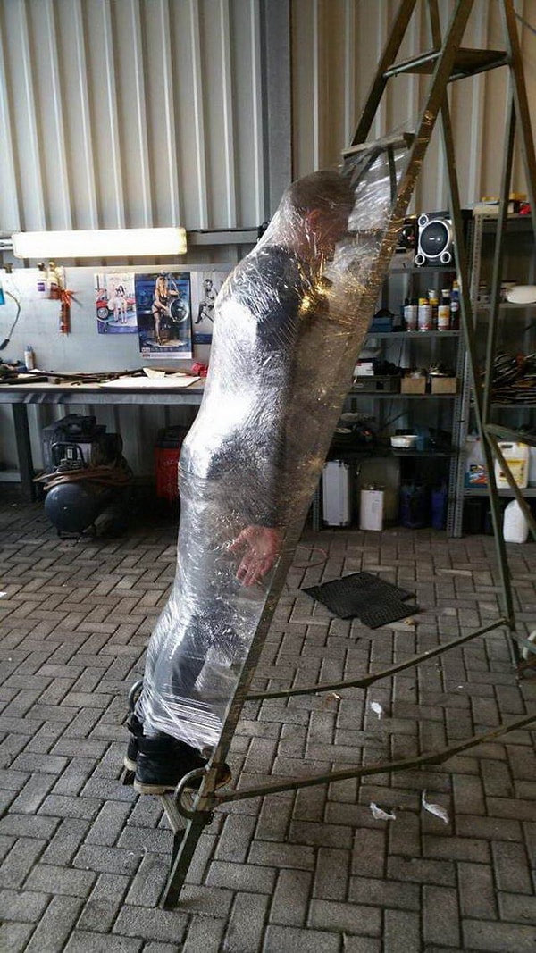 5. Еще один мающийся от безделья и не очень умный работник