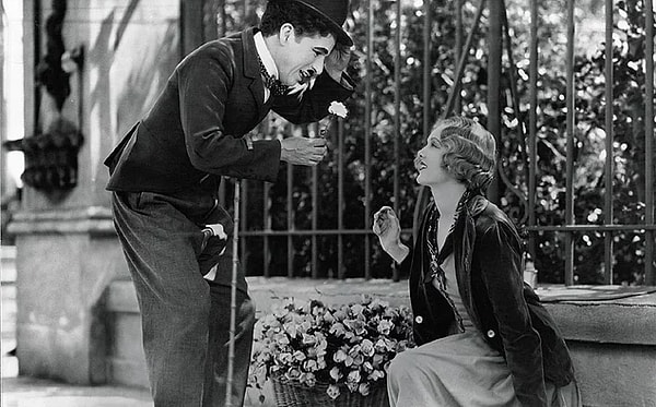 10. Огни большого города (1931) City Lights