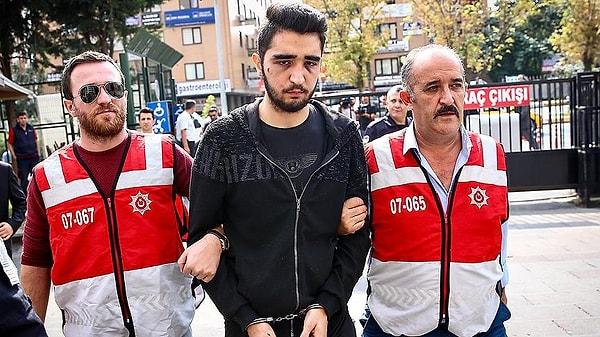 21 yaşındaki Görkem Sertaç Göçmen, Bakırköy Asayiş Büro Amirliği'ndeki işlemlerinin ardından adliyeye getirildi ve çıkarıldığı mahkeme tarafından tutuklandı.