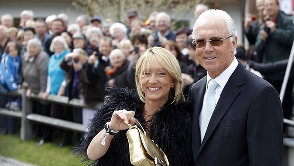 6. Президент ФК «Бавария» Франц Беккенбауэр и Хайди Бурместер