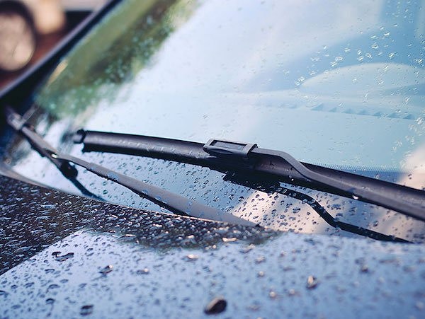 10. Все автомобили в Люксембурге должны иметь дворники.