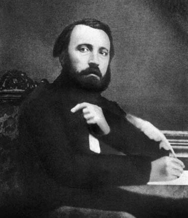 Pierre Larousse, 3 Ocak 1875'de Paris'te hayatını kaybetti.