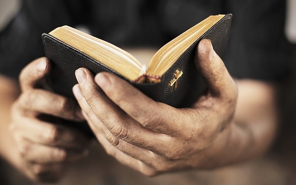 13. К вопросам религии вы относитесь ровно, они вас не беспокоят.