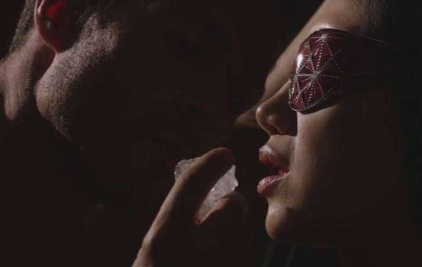 В отношениях и в постели вы подчиняетесь второй половинке