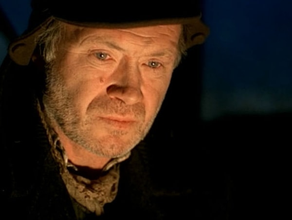 5. Какая фамилия у персонажа по кличке Немец?