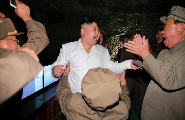 7. Kuzey Kore'de iğneleyici konuşmalar yasak.