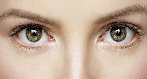 5. Вы смотрите людям в глаза?