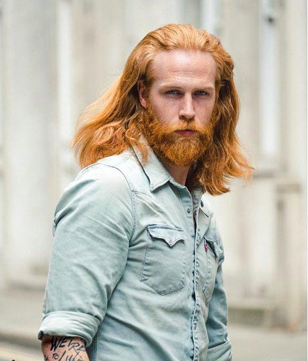 13. Gwilym C. Pugh, turuncu sakallarını uzattıktan sonra sigortacılığı bırakıp modellik yapmaya başladı.