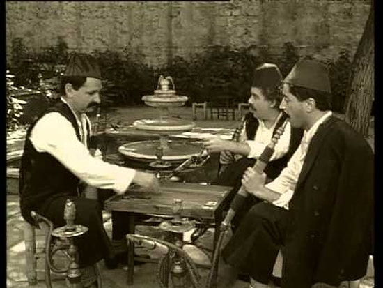 Yeni Türkü - Yedikule Şarkı Sözleri