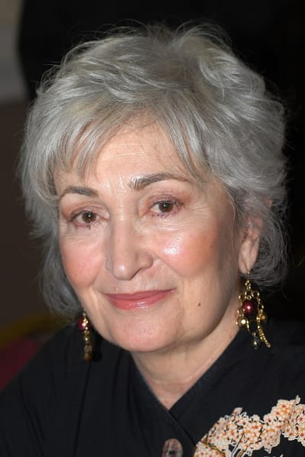 9. Дженнифер Родс (Пэнни Холливел) - 71 год