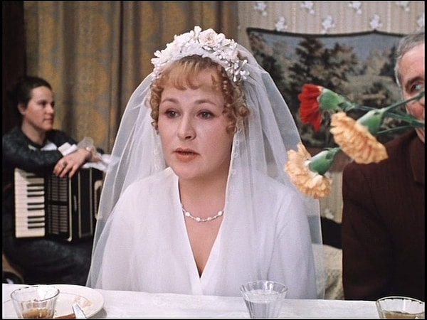 3. Помните имя этой героини из фильма "Москва слезам не верит"?