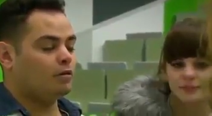 Ailesini 6 Yıldır Görmeyen Arkadaşları İçin Doğum Gününde Büyük Bir Sürpriz Hazırlayan Güzel İnsanlar!