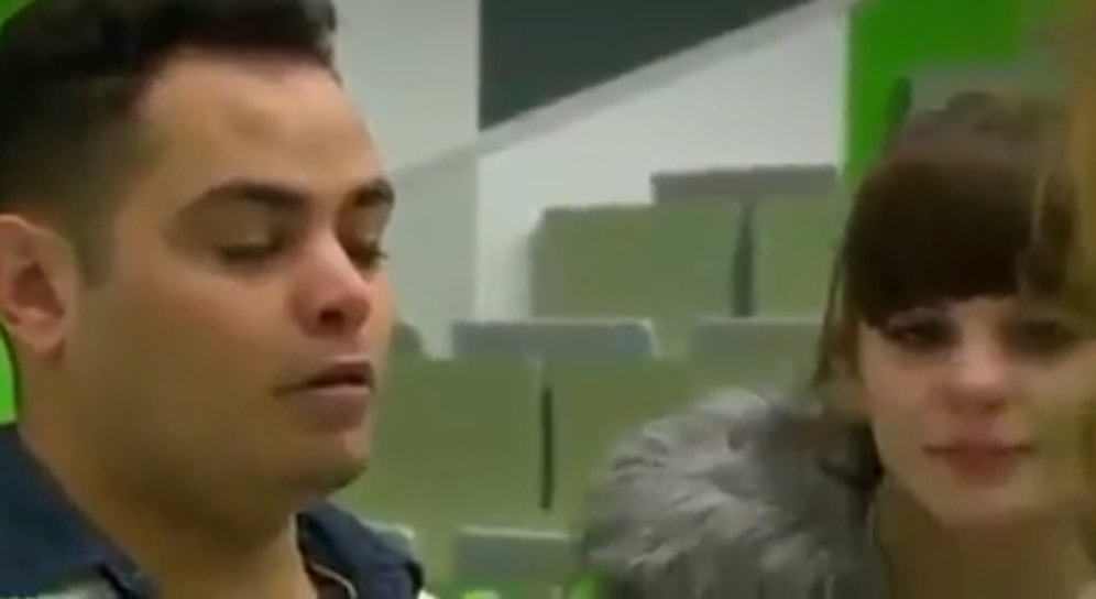 Ailesini 6 Yıldır Görmeyen Arkadaşları İçin Doğum Gününde Büyük Bir Sürpriz Hazırlayan Güzel İnsanlar!