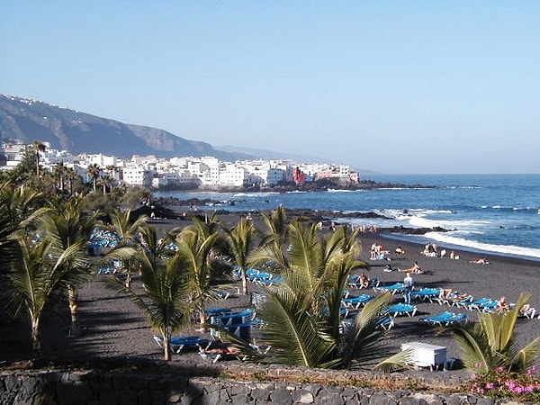 7. Канарские острова названы в честь собак. Канарейки названы в честь островов (аборигенами которых они и являются), а не наоборот.