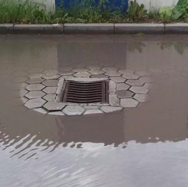 13. К человеку, проектировавшему этот слив, много вопросов