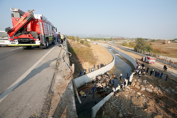 İzmir'de Göçmenleri Taşıyan Kamyon Devrildi: 19 Kişi Hayatını Kaybetti