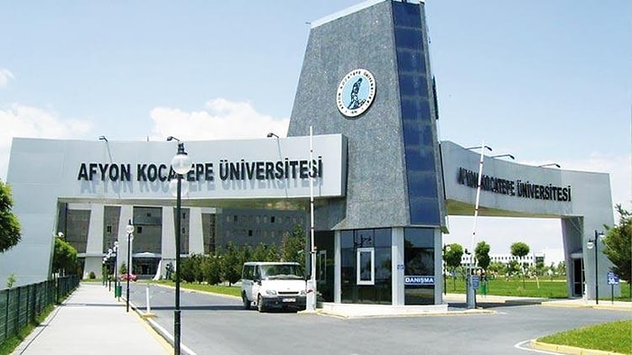 Afyon Kocatepe Üniversitesi'nin Yabancı Dil Sınavı Mahkemelik Oldu: 'Kabul Edilemeyecek Hatalarla Dolu'