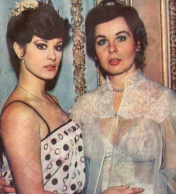 7. İki kraliçe Gülşen Bubikoğlu ve Fatma Girik.