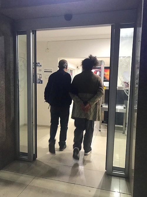 Paylaşılan bu görüntüler sosyal medyada hızla yayıldı ve tepkilere neden oldu. Çok sayıda vatandaş yetkili kurumlara çağrıda bulundu. Bunun üzerine İzmir Emniyeti Asayiş Şube Müdürlüğü ekipleri harekete geçti.