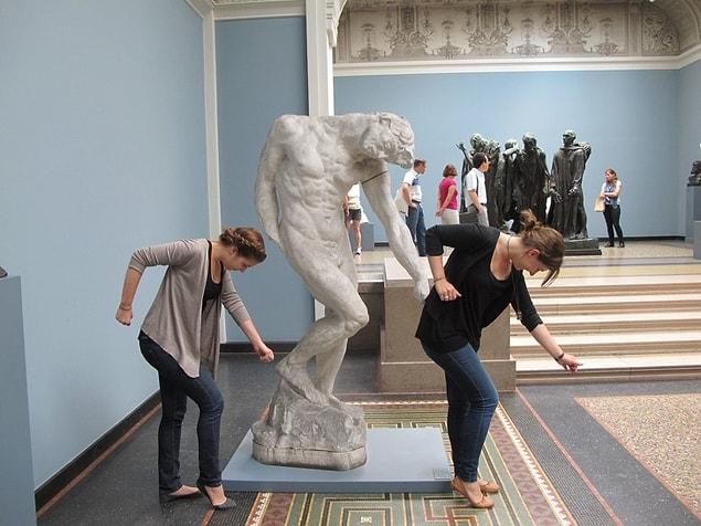 4. “All the single ladies, put your hands up!”