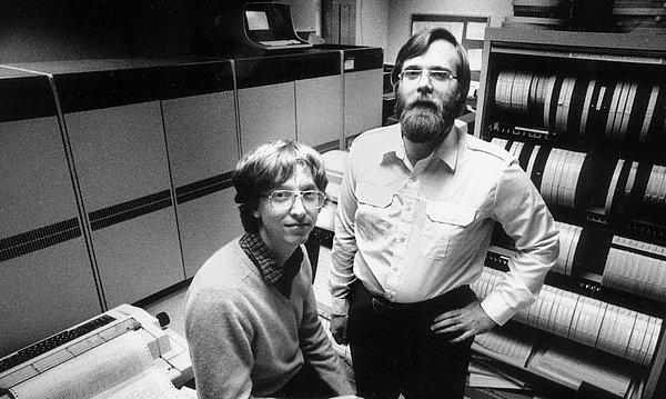 1975 yılında Bill Gates ile Microsoft'u kurmuş, bir süre sonra sağlık sorunları nedeniyle şirketten ayrılmıştı.