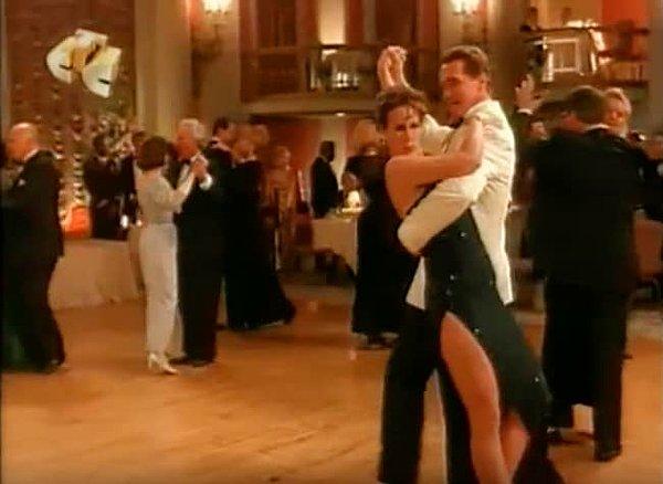 6. Harry ve Helen Tasker'ın True Lies'te (Gerçek Yalanlar) tango yaptığı balo salonu,