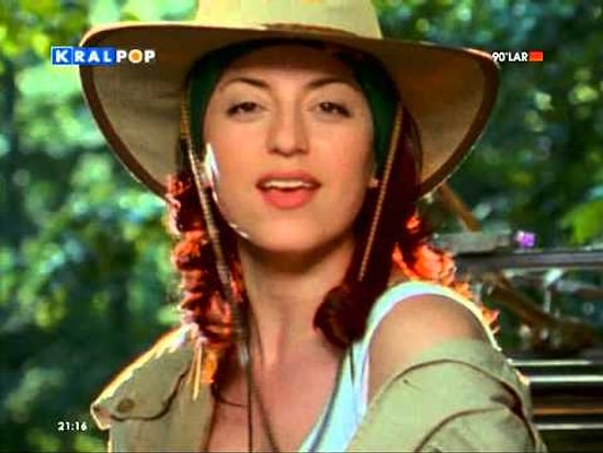 Aşkın Nur Yengi - Yabani Şarkı Sözleri