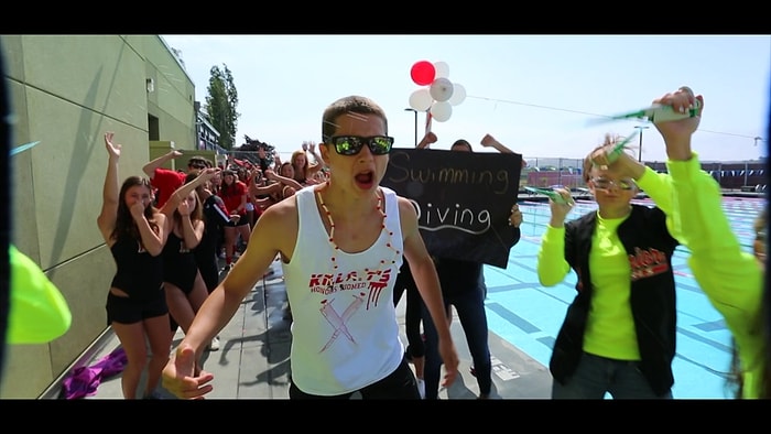 İnsana Lise Hayatını Sorgulatma Garantili ABD Lisesi Müzik Klibi