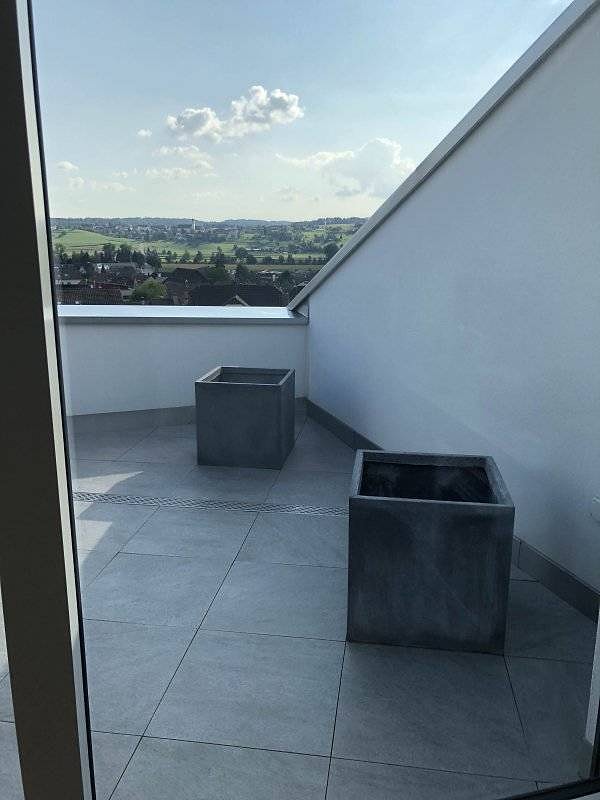 5. Эти вазоны будто бы делались под размер плитки