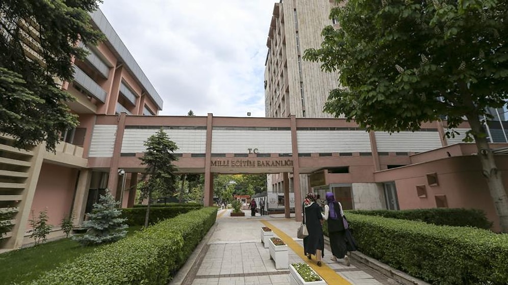 MEB'den Öğrenci Andı Açıklaması: 'Danıştay'ın Kararı Kesin Değil, Hukuki Süreç Devam Ediyor'