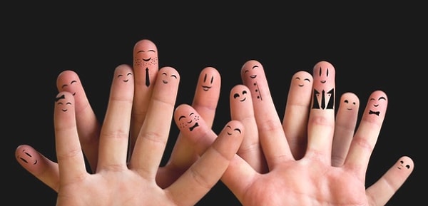 9. А теперь расскажите-ка нам, какой формы ваши пальцы?